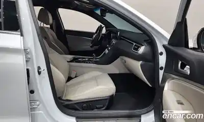 Genesis G70 2023 2.0 Автомат в Москве № 418795, миниатюра 11
