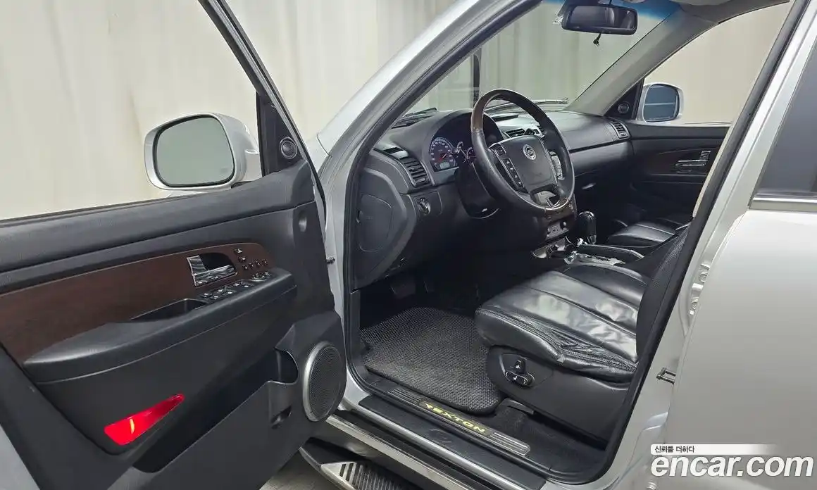 SsangYong Rexton 2013 2.0 Автомат в Москве № 421489, фото 10