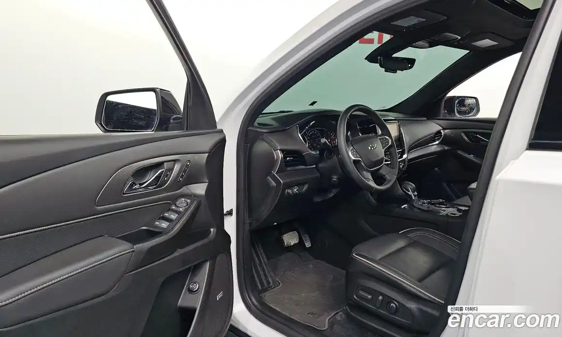 Chevrolet Traverse 2023 3.6 Автомат в Москве № 422013, фото 10