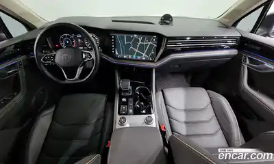 Volkswagen Touareg 2023 3.0 Автомат в Москве № 428928, миниатюра 7