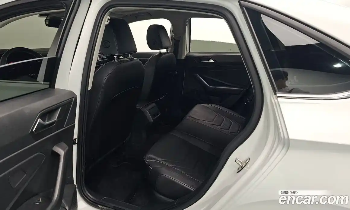 Volkswagen Jetta 2023 1.5 Автомат в Москве № 429729, фото 12