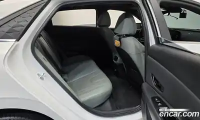 Hyundai Avante 2024 1.6 Автомат в Москве № 45153, миниатюра 11