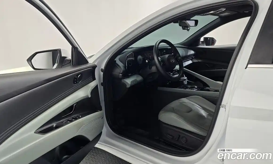 Hyundai Avante 2024 1.6 Автомат в Москве № 45153, фото 9