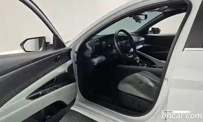 Hyundai Avante 2024 1.6 Автомат в Москве № 45153, миниатюра 9