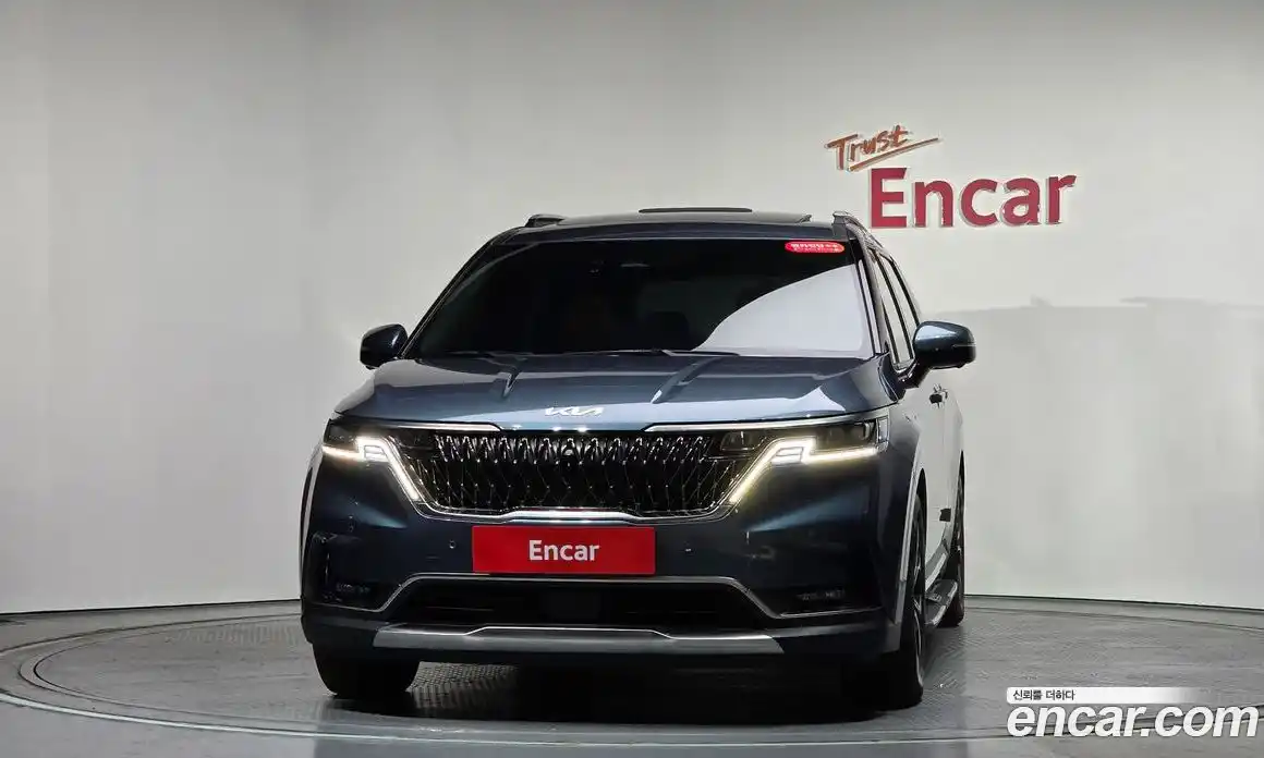 Kia Canival 2023 2.2 Автомат в Москве № 451757, фото 3