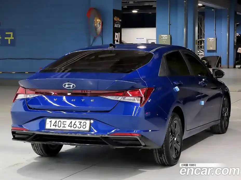 Hyundai Avante 2023 1.6 Автомат в Москве № 45257, фото 4