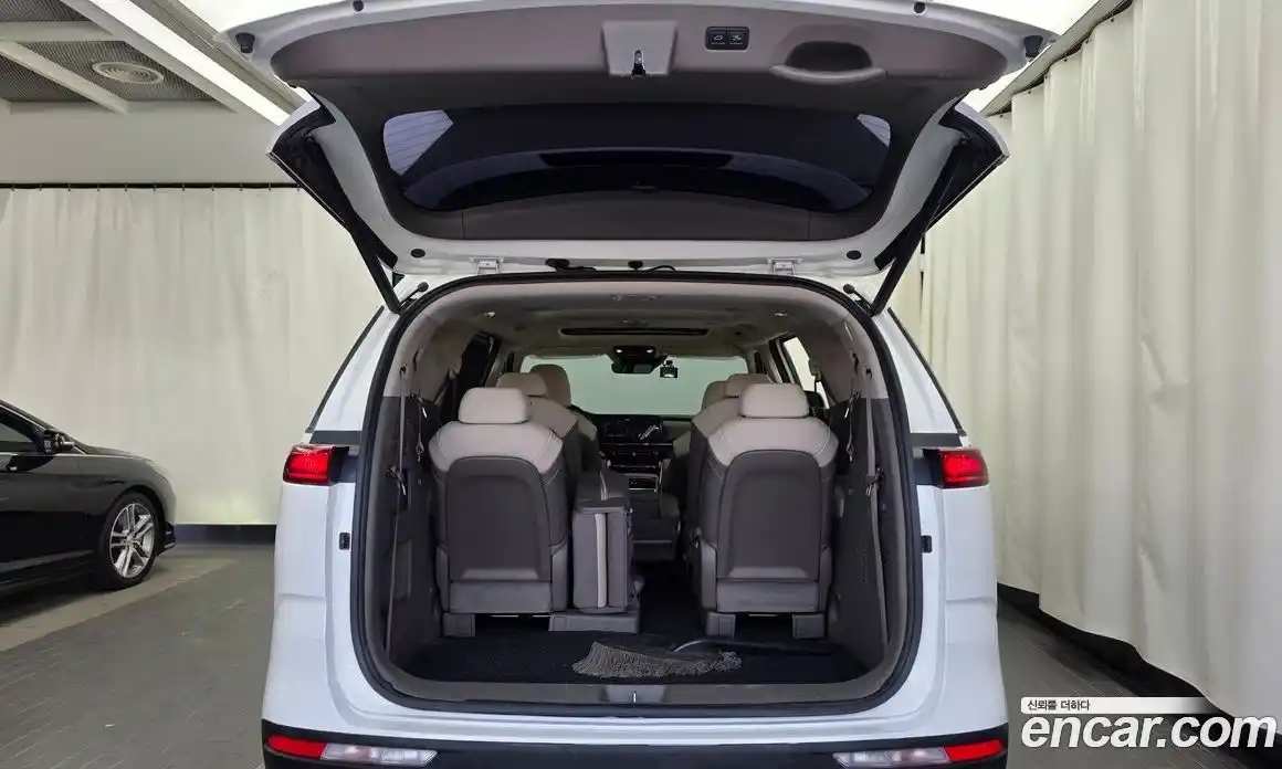 Kia Canival 2021 2.2 Автомат в Москве № 452748, фото 20