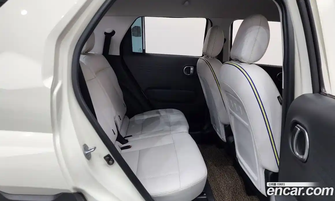 Hyundai Casper 2023 1.0 Автомат в Москве № 457017, фото 12