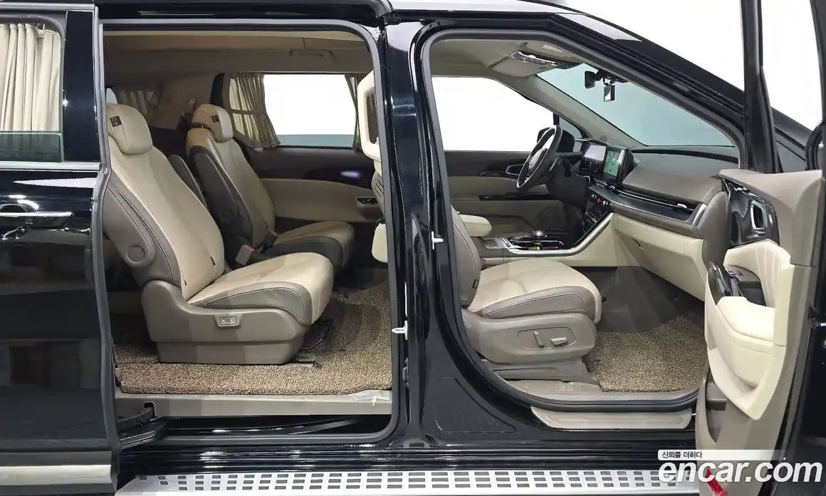 Kia Canival 2023 2.2 Автомат в Москве № 460395, фото 11