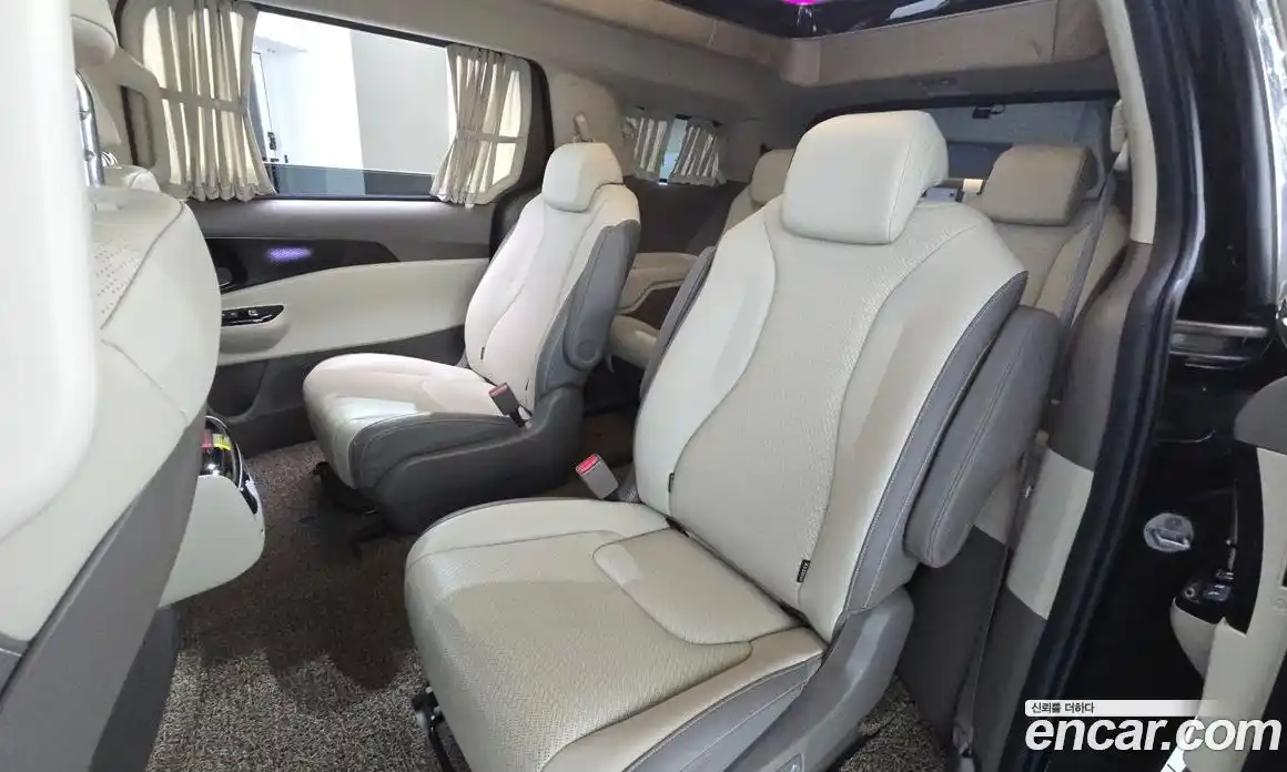 Kia Canival 2023 2.2 Автомат в Москве № 460395, фото 12