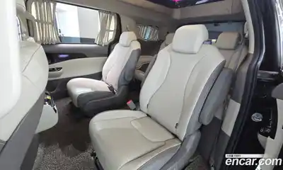 Kia Canival 2023 2.2 Автомат в Москве № 460395, миниатюра 12