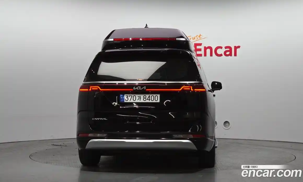 Kia Canival 2023 2.2 Автомат в Москве № 460395, фото 4