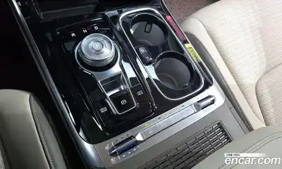 Kia Canival 2023 2.2 Автомат в Москве № 460395, миниатюра 9