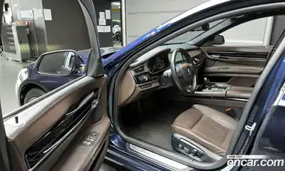 BMW 7-Series 2015 3.0 Автомат в Москве № 465406, миниатюра 11