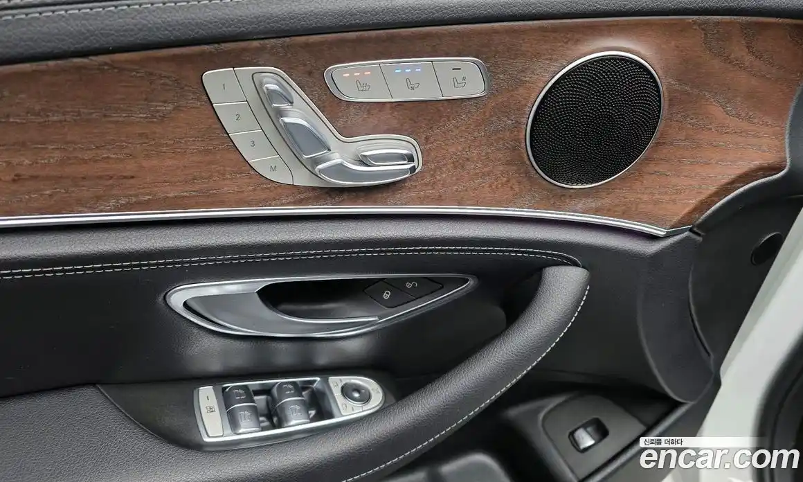 Mercedes-Benz E-Class 2017 2.0 Автомат в Москве № 466855, фото 14