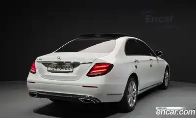 Mercedes-Benz E-Class 2017 2.0 Автомат в Москве № 466855, миниатюра 2