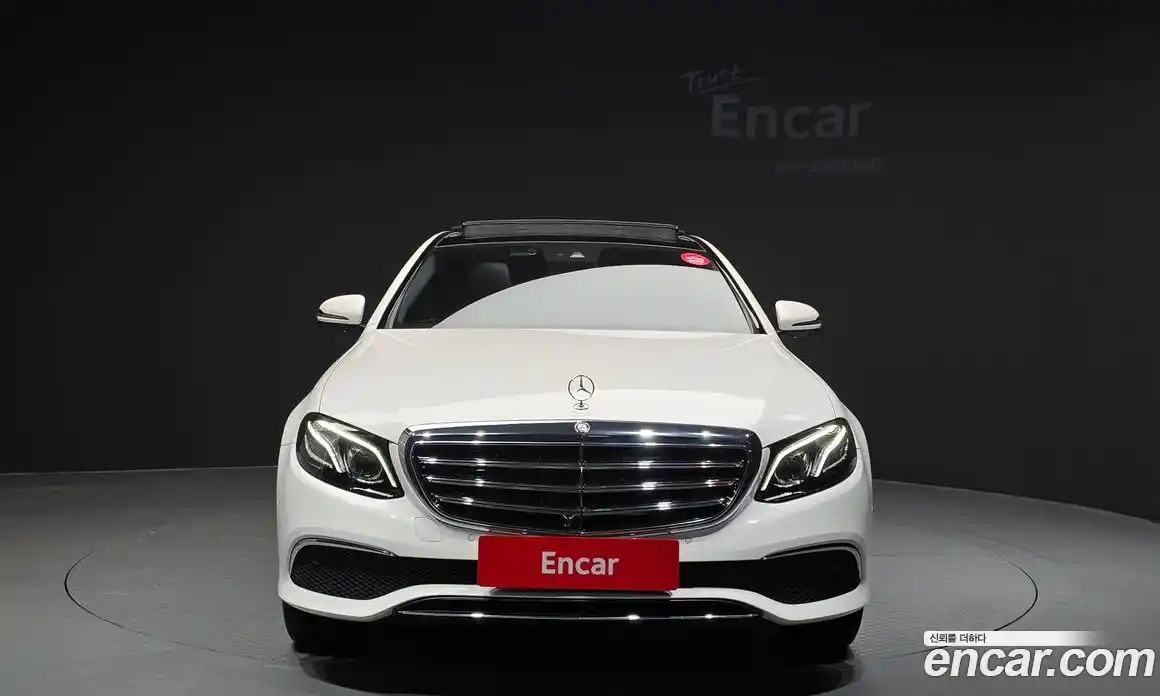 Mercedes-Benz E-Class 2017 2.0 Автомат в Москве № 466855, фото 3
