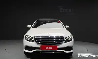 Mercedes-Benz E-Class 2017 2.0 Автомат в Москве № 466855, миниатюра 3