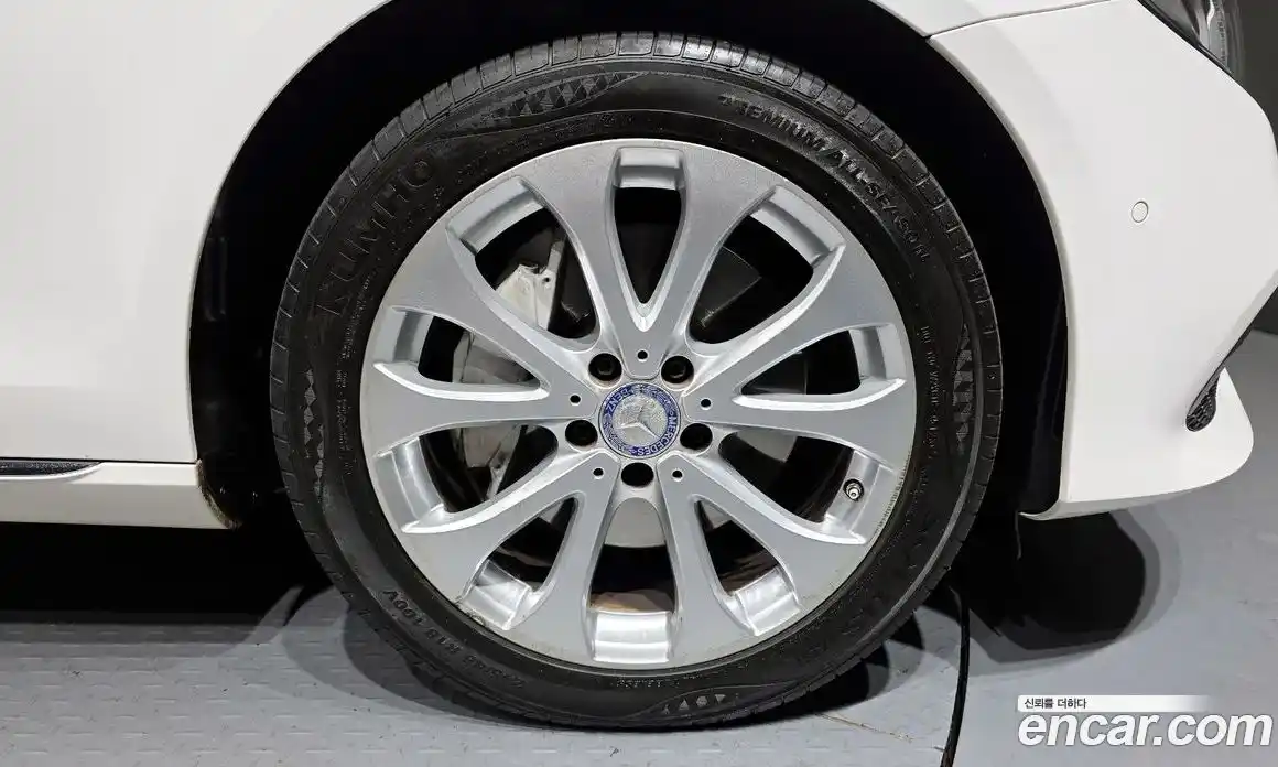 Mercedes-Benz E-Class 2017 2.0 Автомат в Москве № 466855, фото 5