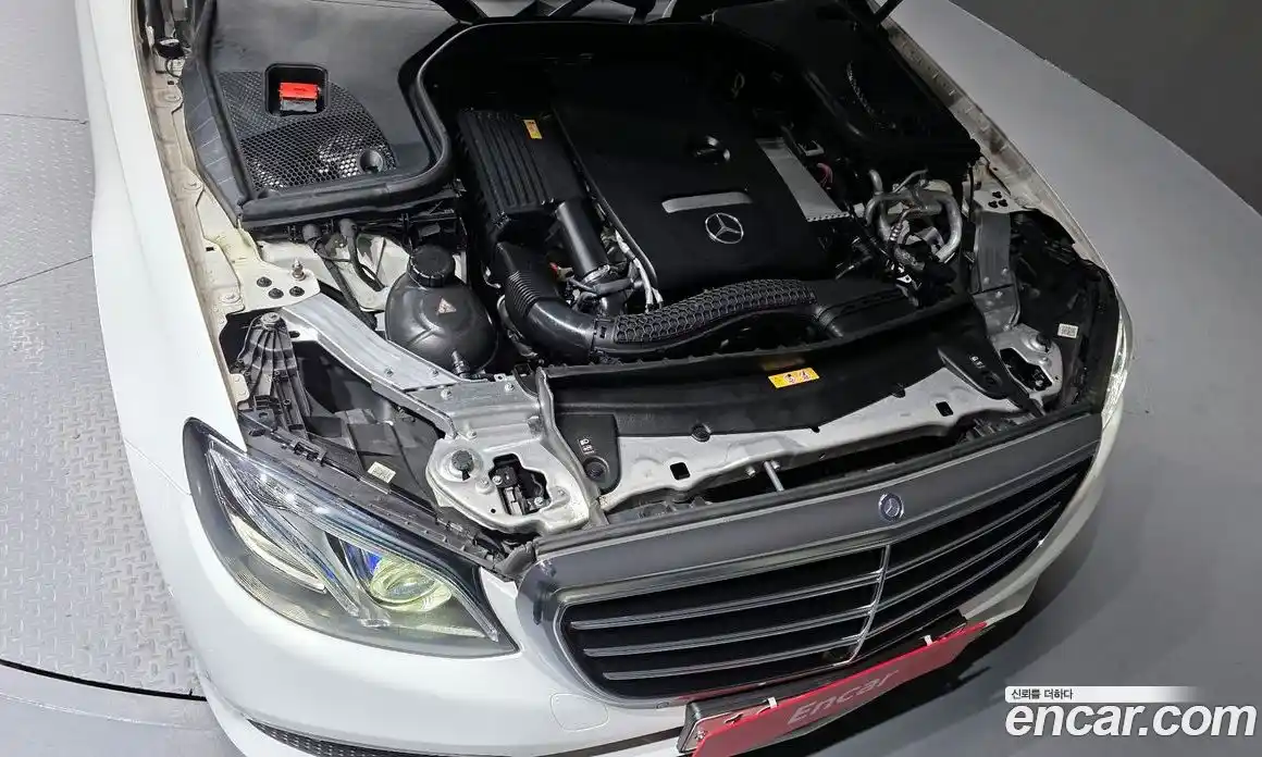 Mercedes-Benz E-Class 2017 2.0 Автомат в Москве № 466855, фото 6