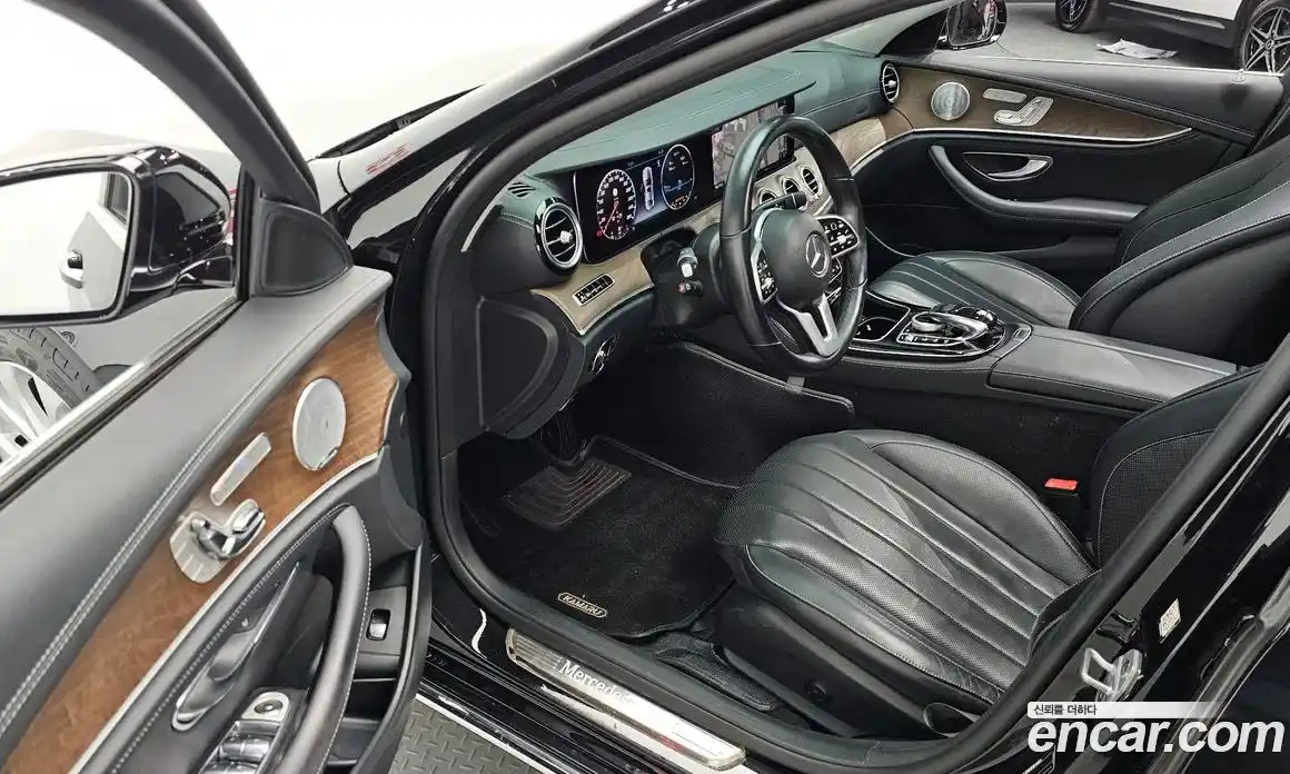 Mercedes-Benz E-Class 2019 2.0 Автомат в Москве № 467797, фото 11