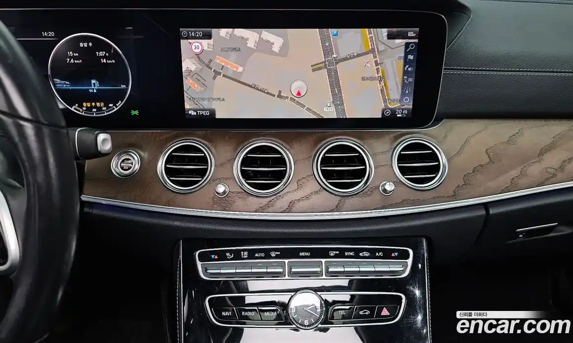 Mercedes-Benz E-Class 2019 2.0 Автомат в Москве № 467797, фото 14