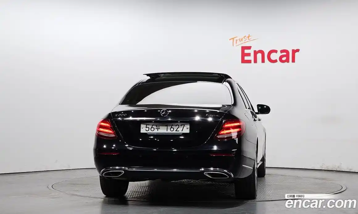 Mercedes-Benz E-Class 2019 2.0 Автомат в Москве № 467797, фото 4
