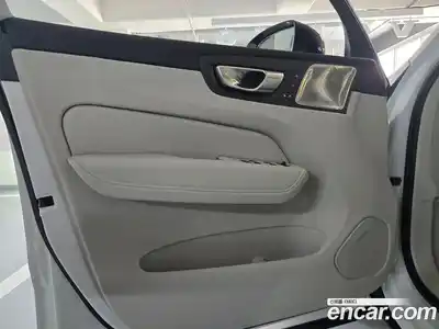 Volvo XC60 2026 2.0 Автомат в Москве № 469997, миниатюра 12