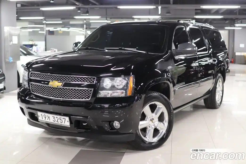 Chevrolet Surburban 2012 5.3 Автомат в Москве № 475099, фото 1
