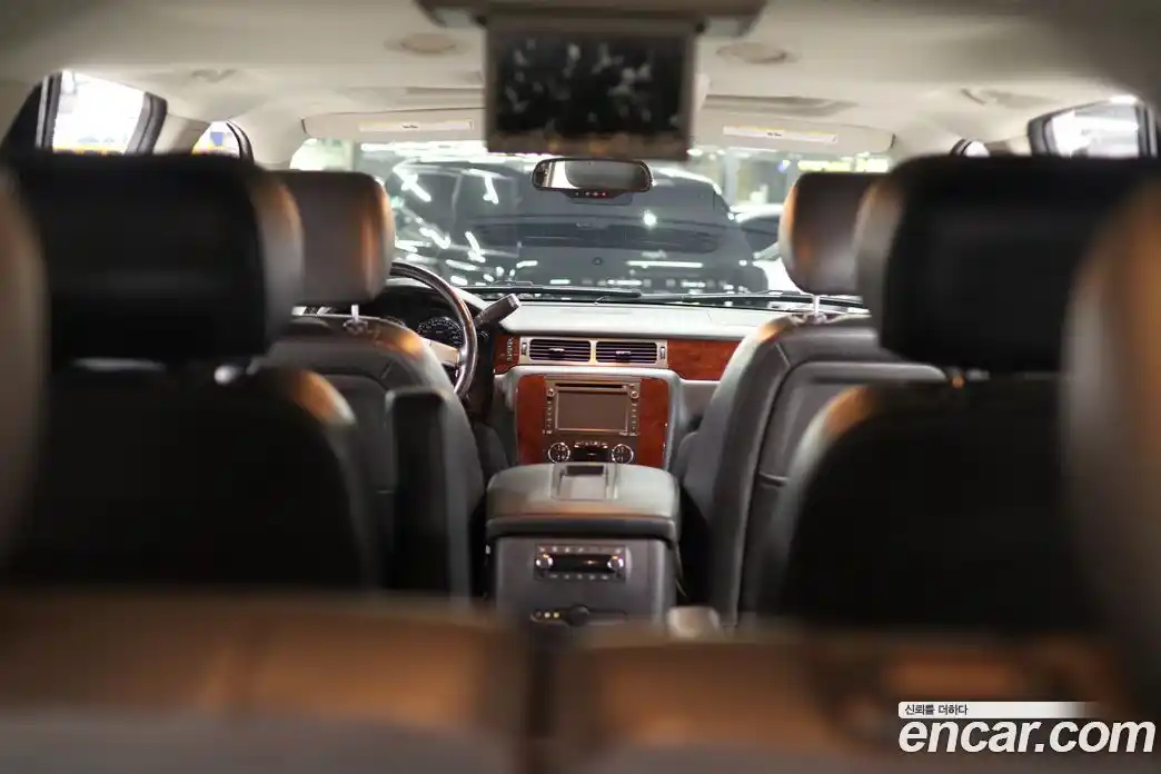 Chevrolet Surburban 2012 5.3 Автомат в Москве № 475099, фото 14