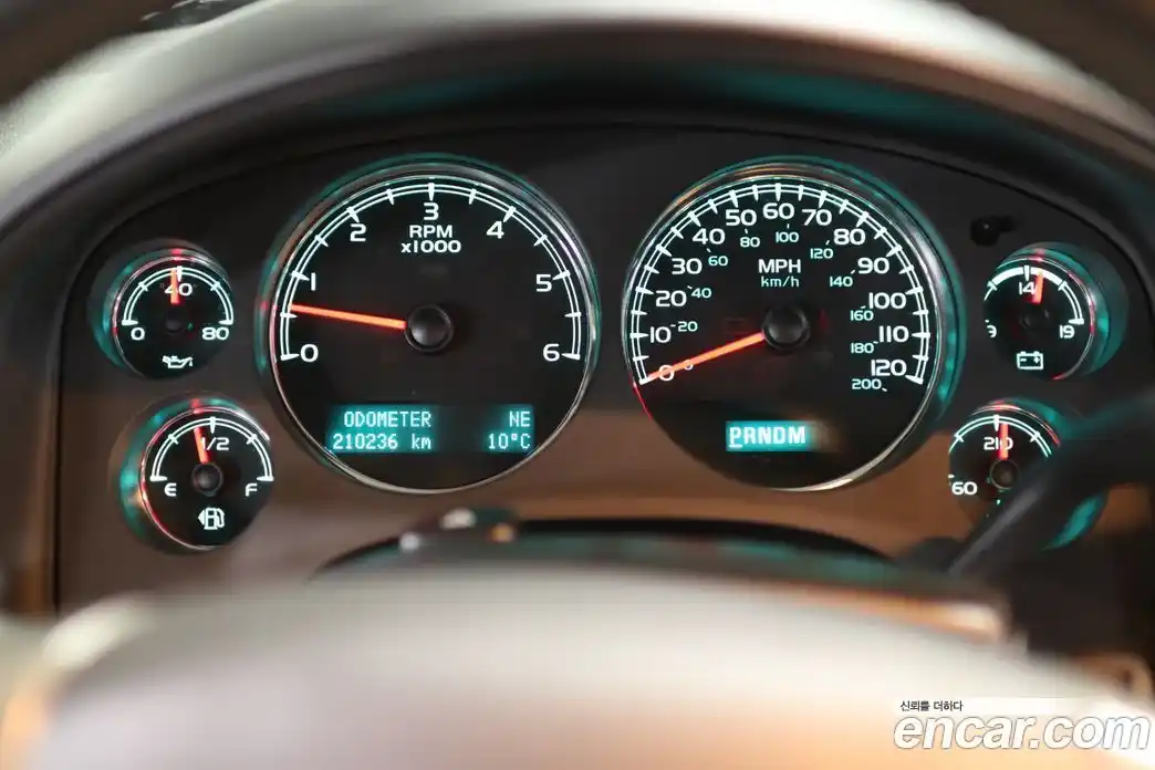 Chevrolet Surburban 2012 5.3 Автомат в Москве № 475099, фото 7