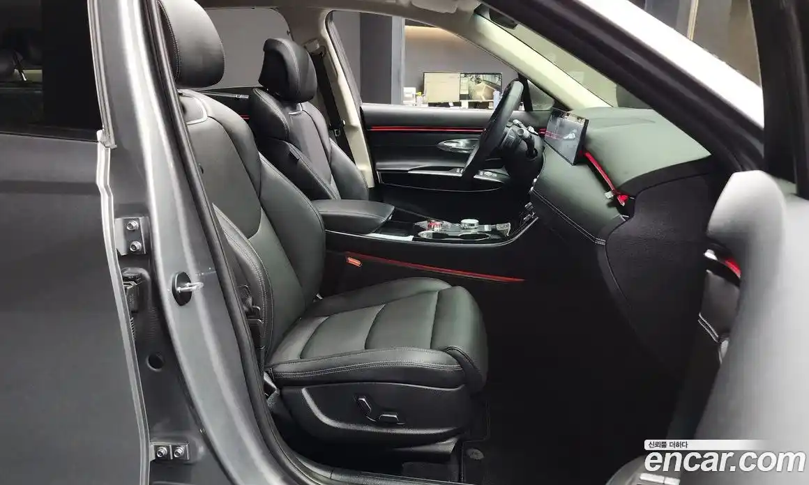 Genesis GV70 2025 2.5 Автомат в Москве № 56858, фото 17