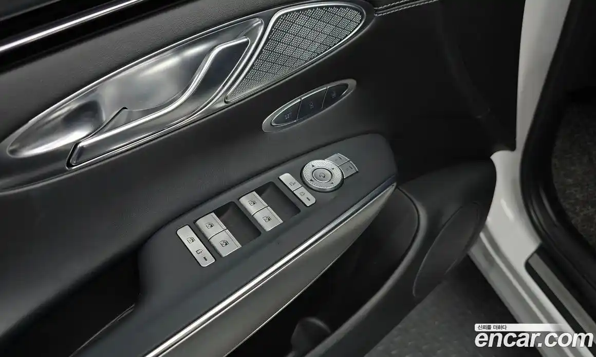 Genesis GV70 2023 2.5 Автомат в Москве № 58626, фото 15