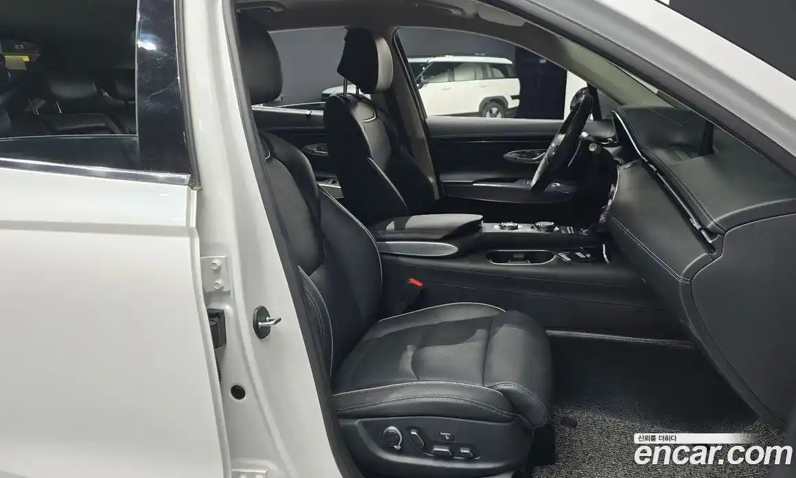 Genesis GV70 2023 2.5 Автомат в Москве № 58626, фото 18