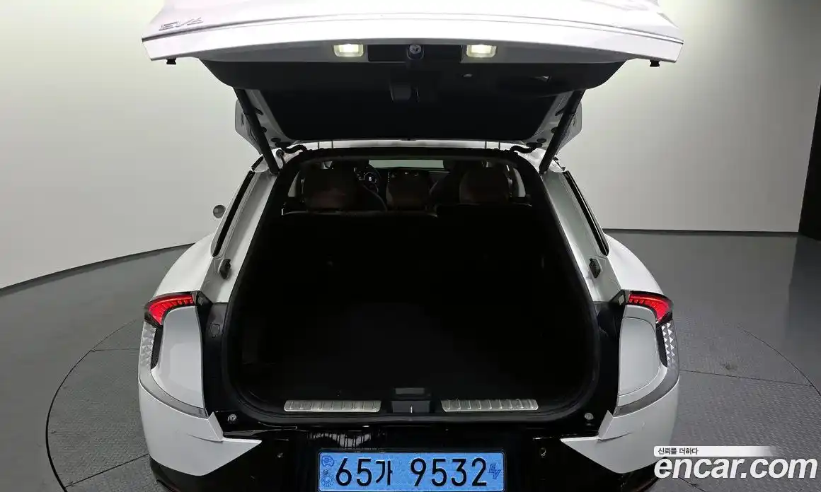 Kia EV6 2022 0.1 Автомат в Москве № 659, фото 16