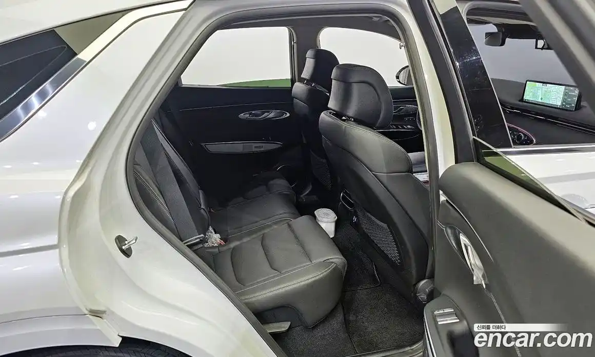 Genesis GV70 2023 2.2 Автомат в Москве № 10133, фото 13