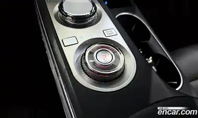 Genesis GV70 2023 2.2 Автомат в Москве № 10133, миниатюра 2