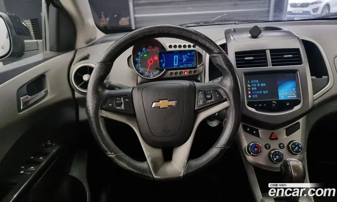 Chevrolet Aveo 2016 1.4 Автомат в Москве № 105291, фото 12