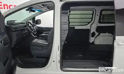 Hyundai Staria 2023 2.2 Автомат в Москве № 107893, миниатюра 9