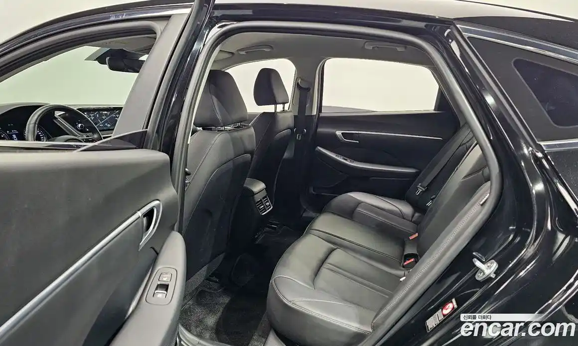 Hyundai Sonata 2020 2.0 Автомат в Москве № 111860, фото 10