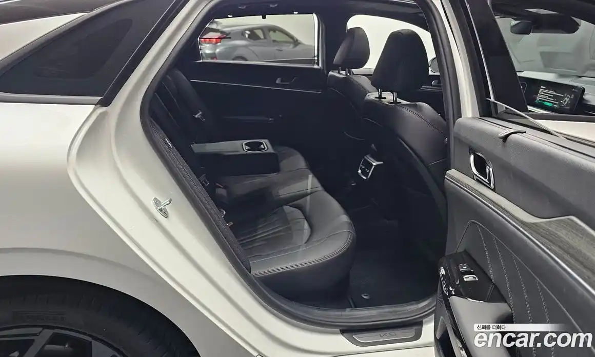 Kia K5 2025 2.0 Автомат в Москве № 113992, фото 1