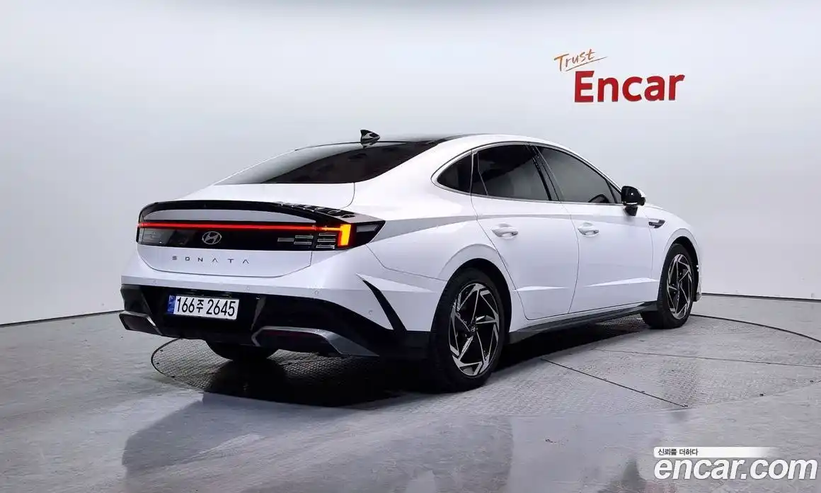 Hyundai Sonata 2024 2.0 Автомат в Москве № 119998, фото 16