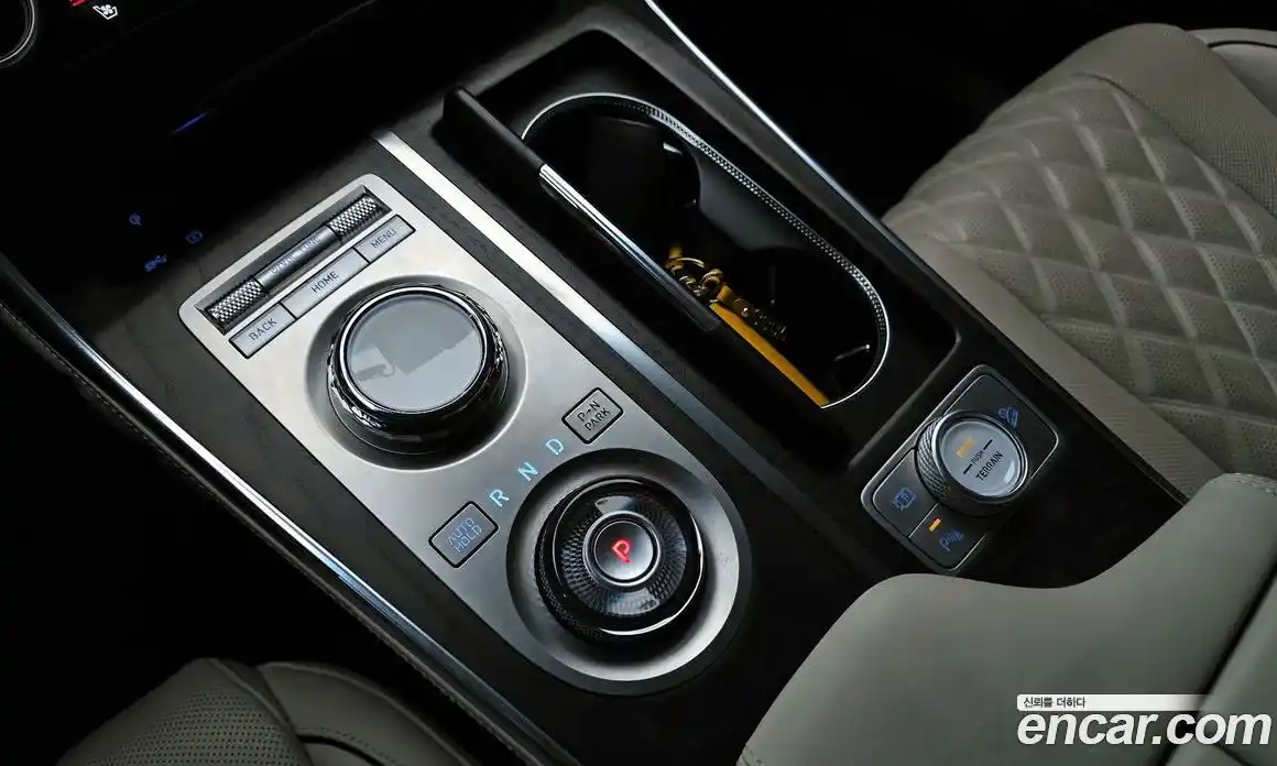 Genesis GV80 2023 2.5 Автомат в Москве № 122565, фото 3