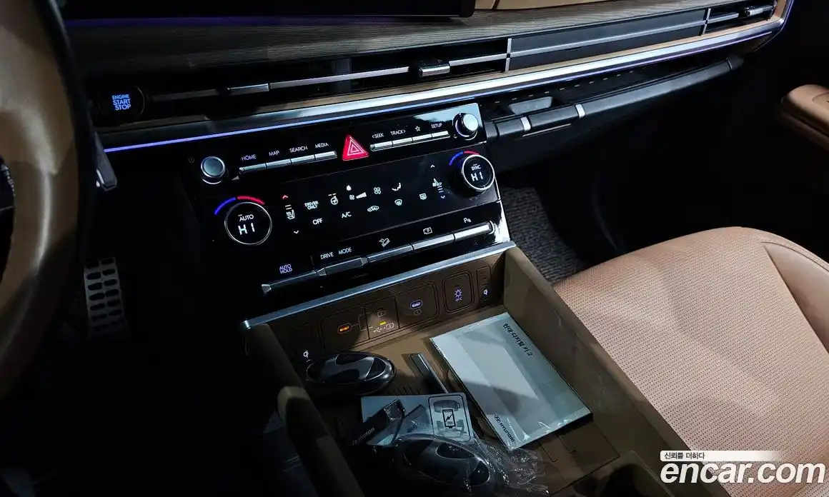 Hyundai Santa Fe 2024 1.6 Автомат в Москве № 126425, фото 3