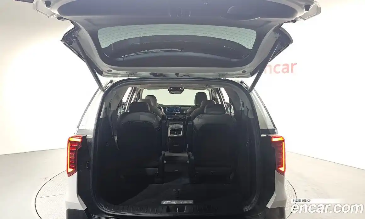 Kia Canival 2025 3.5 Автомат в Москве № 128142, фото 16