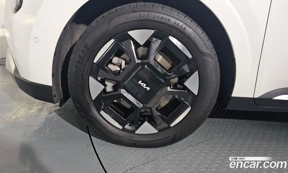 Kia Canival 2025 3.5 Автомат в Москве № 128142, фото 3