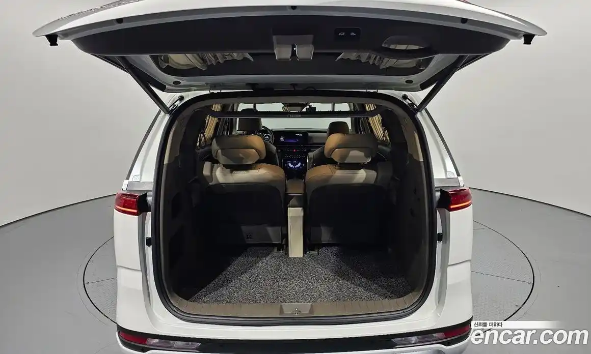 Kia Canival 2022 3.5 Автомат в Москве № 131481, фото 13