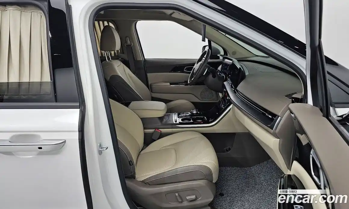 Kia Canival 2022 3.5 Автомат в Москве № 131481, фото 17