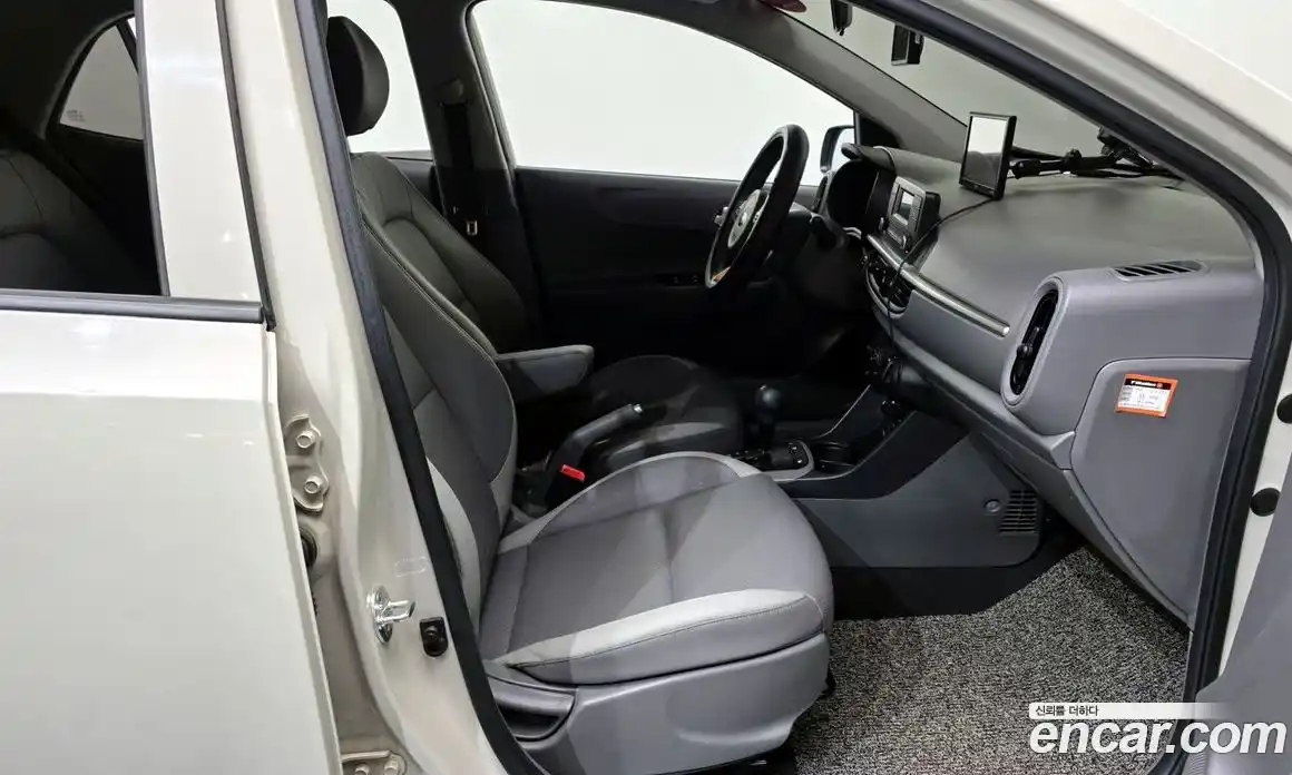 Kia Morning 2021 1.0 Автомат в Москве № 133345, фото 2