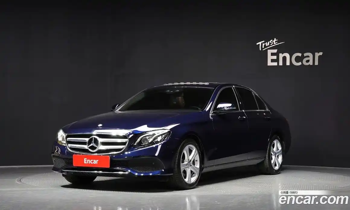 Mercedes-Benz E-Class 2017 2.0 Автомат в Москве № 137638, фото 12